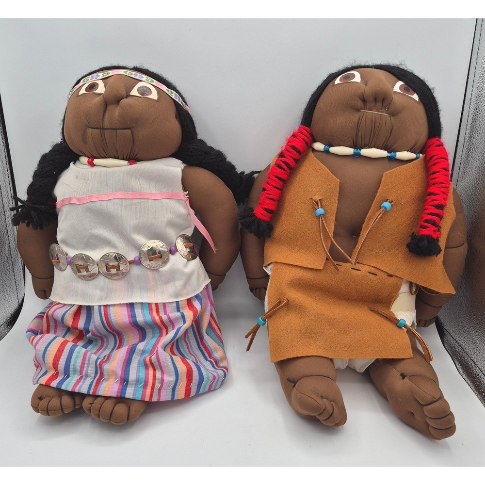 Vintage Native American Style Soft Sculpture Cloth Dolls Set of 2 Brown Hair